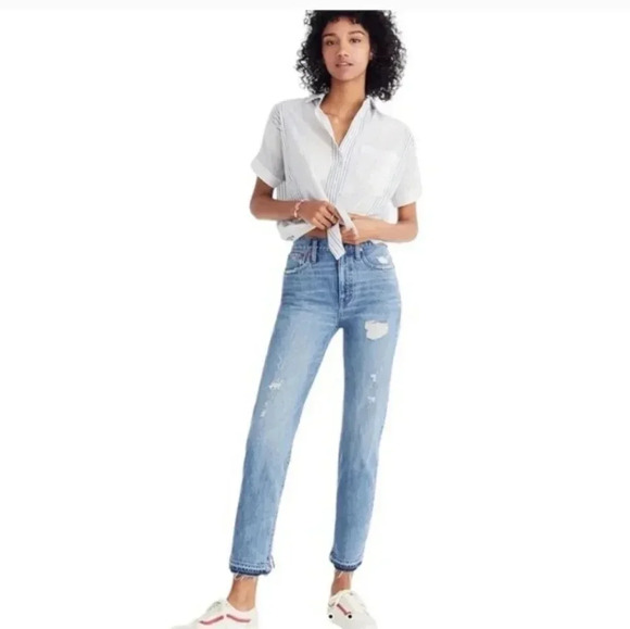 Madewell Classic High-Rise Old School Distressed Straight Leg Jeans(26) - Picture 5 of 12